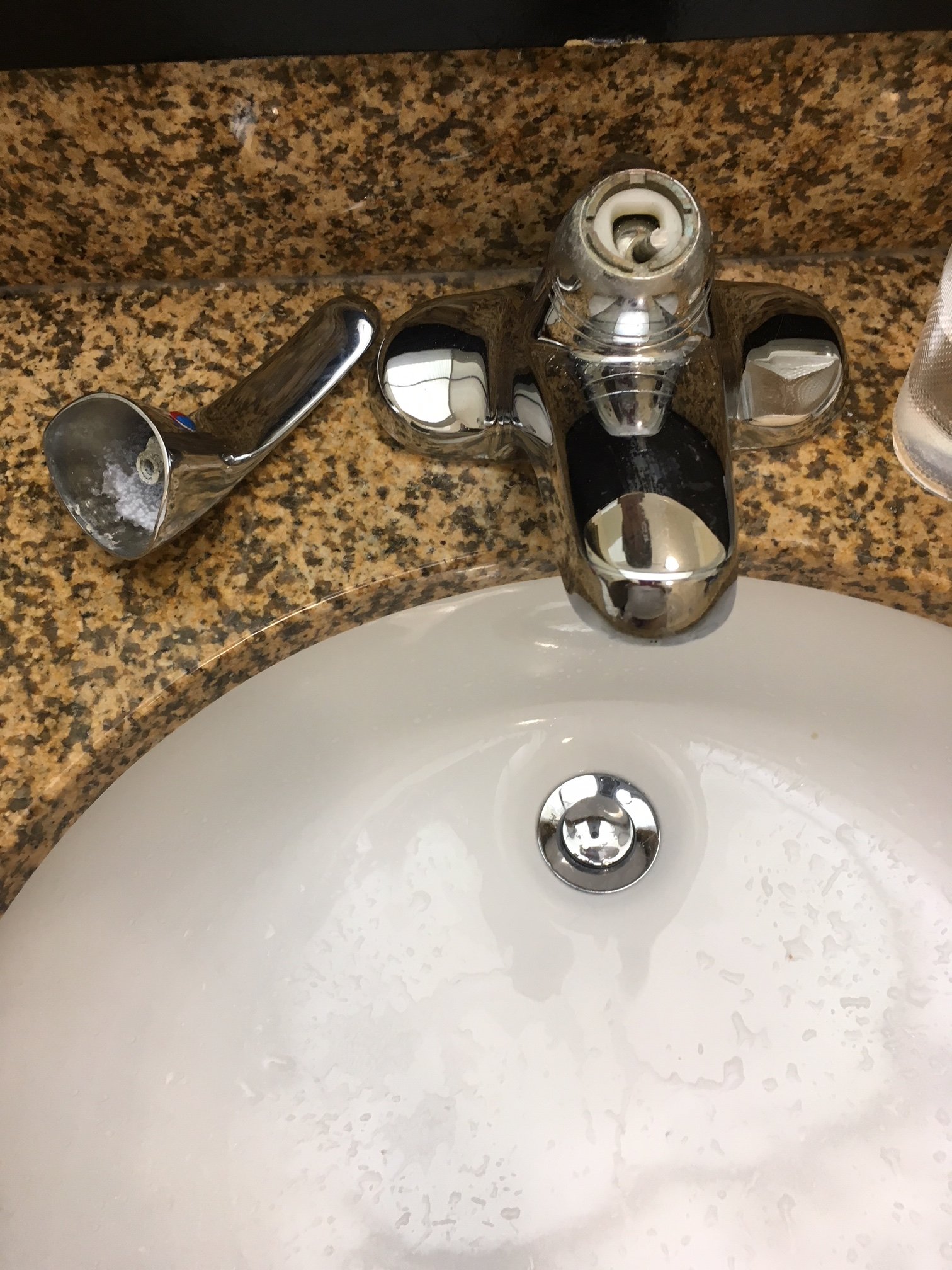 Wingate By Wyndham Fletcher At Asheville Airport-浴室