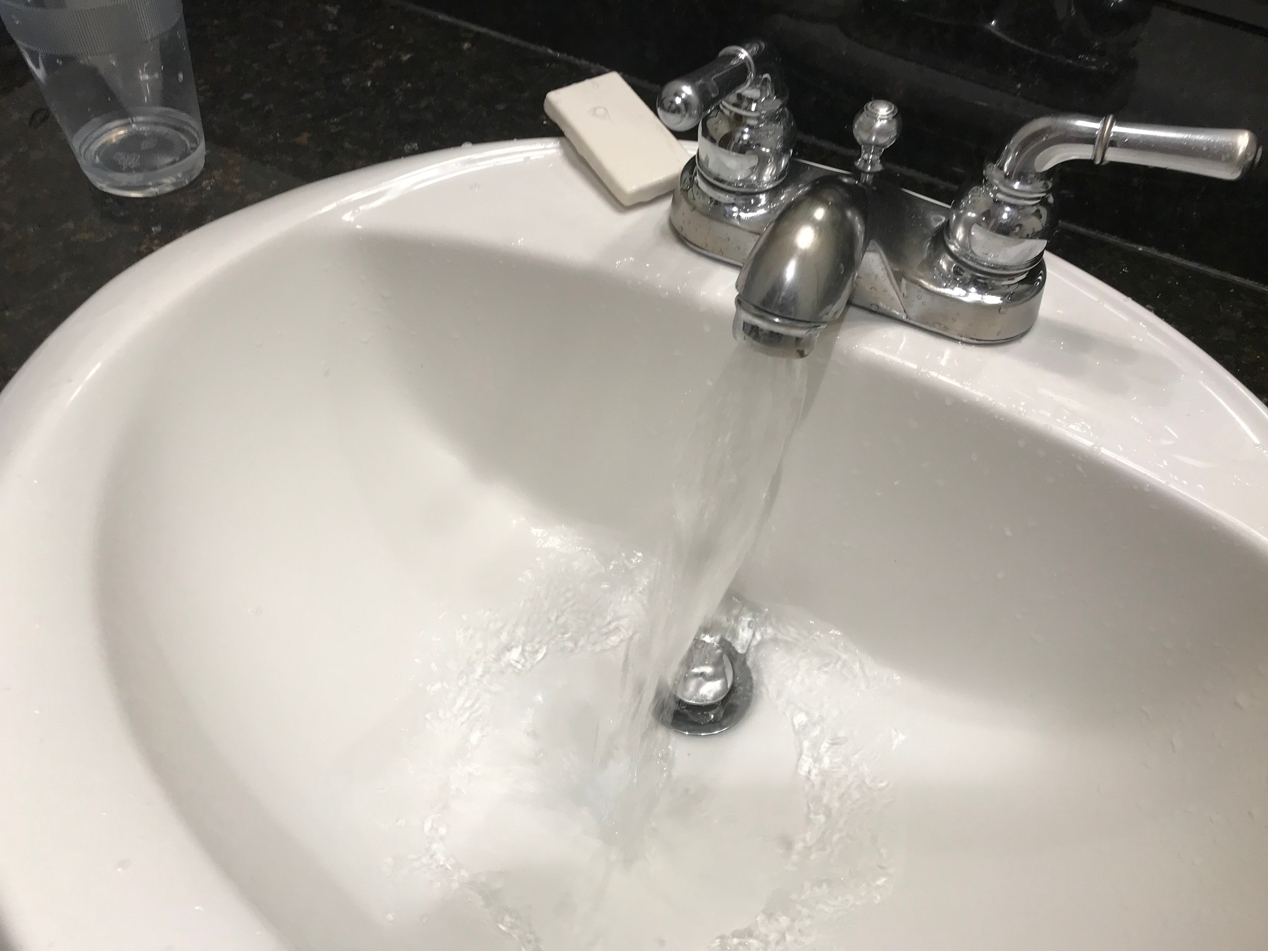 Best Western Plus Parkway Inn-浴室