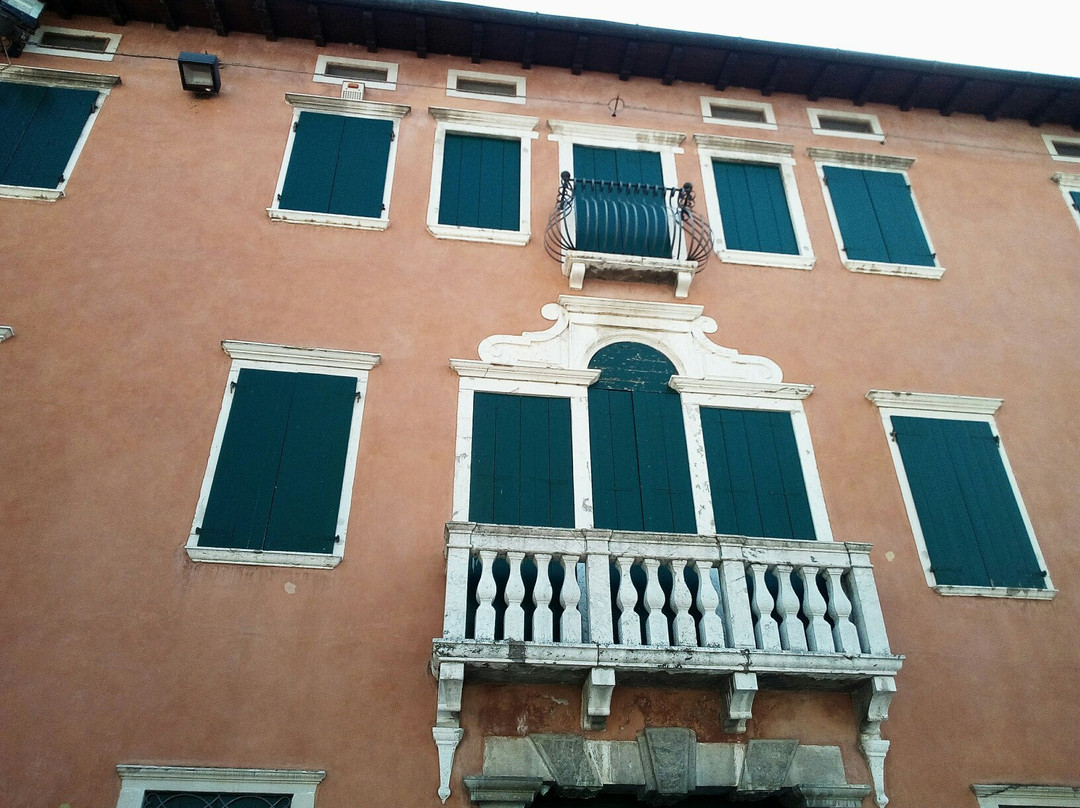Palazzo Ovio-Gobbi-萨奇莱必去景点