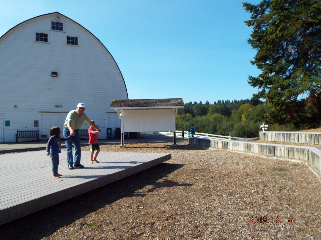 Kelsey Creek Park & Farm景点图片