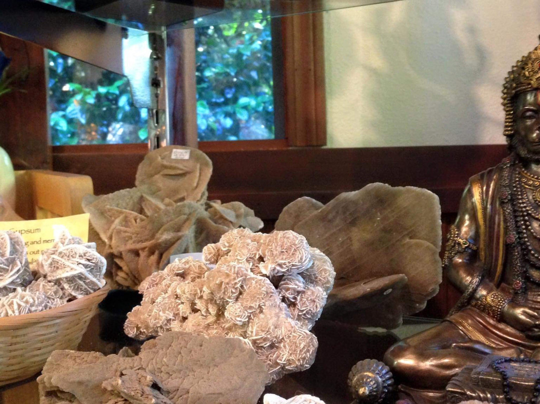 Crystal Wizard-Gleneden Beach必去景点