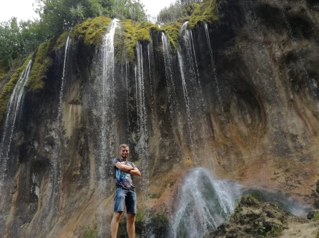 Gedmish Waterfalls景点图片