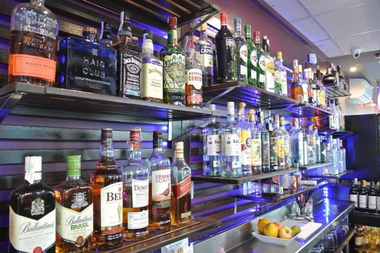 Vista Lounge Cafe Bar