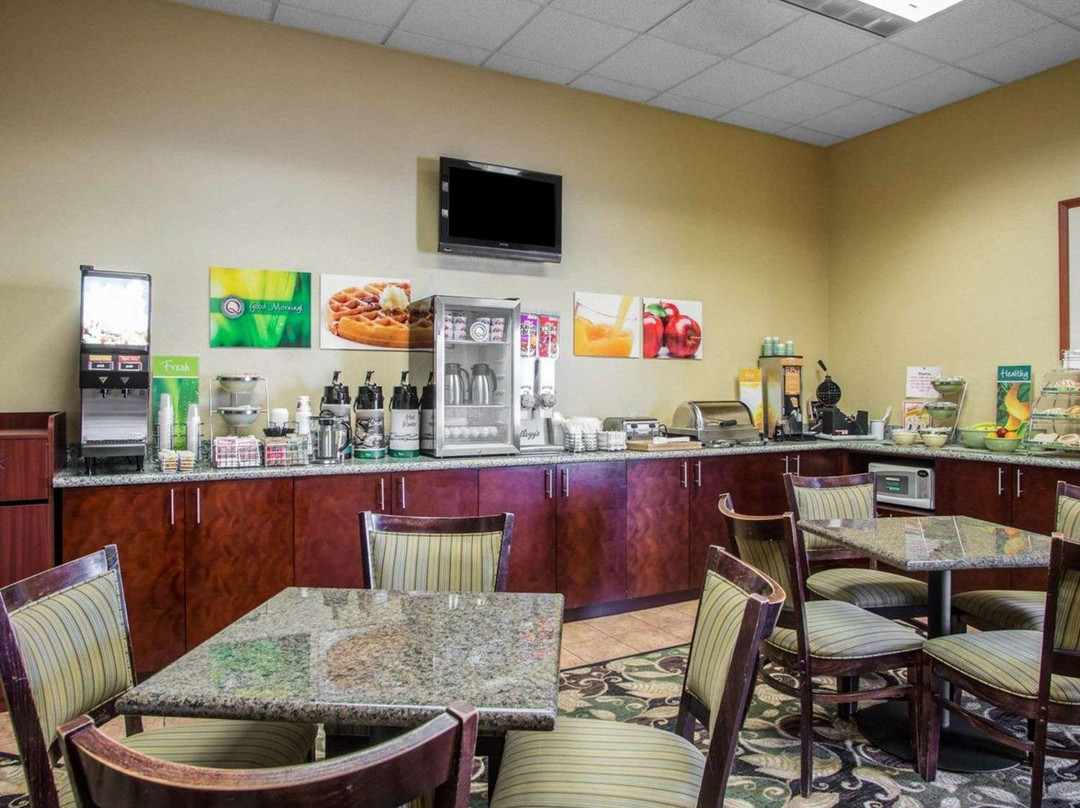 AmericInn by Wyndham Marshfield主图