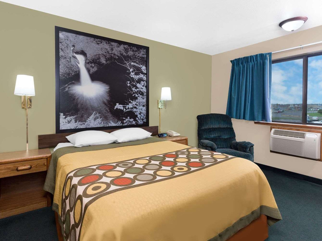 Super 8 by Wyndham Antigo主图