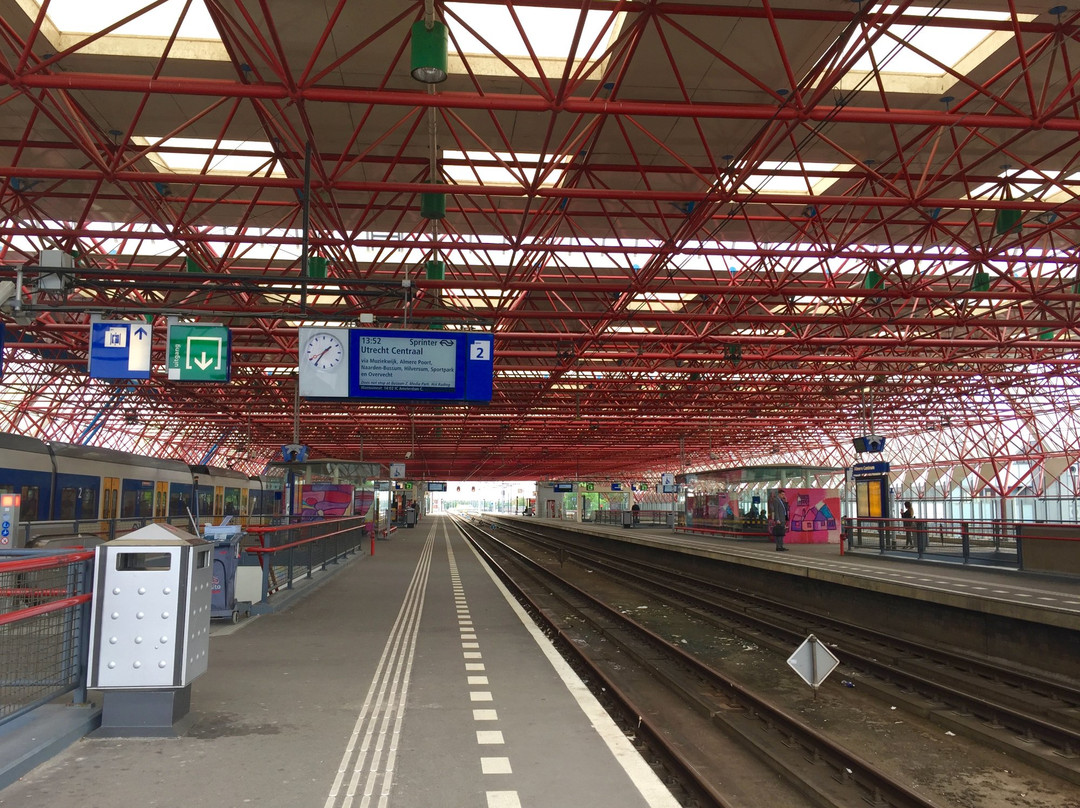 阿尔梅勒旅游景点-Station Almere Centrum