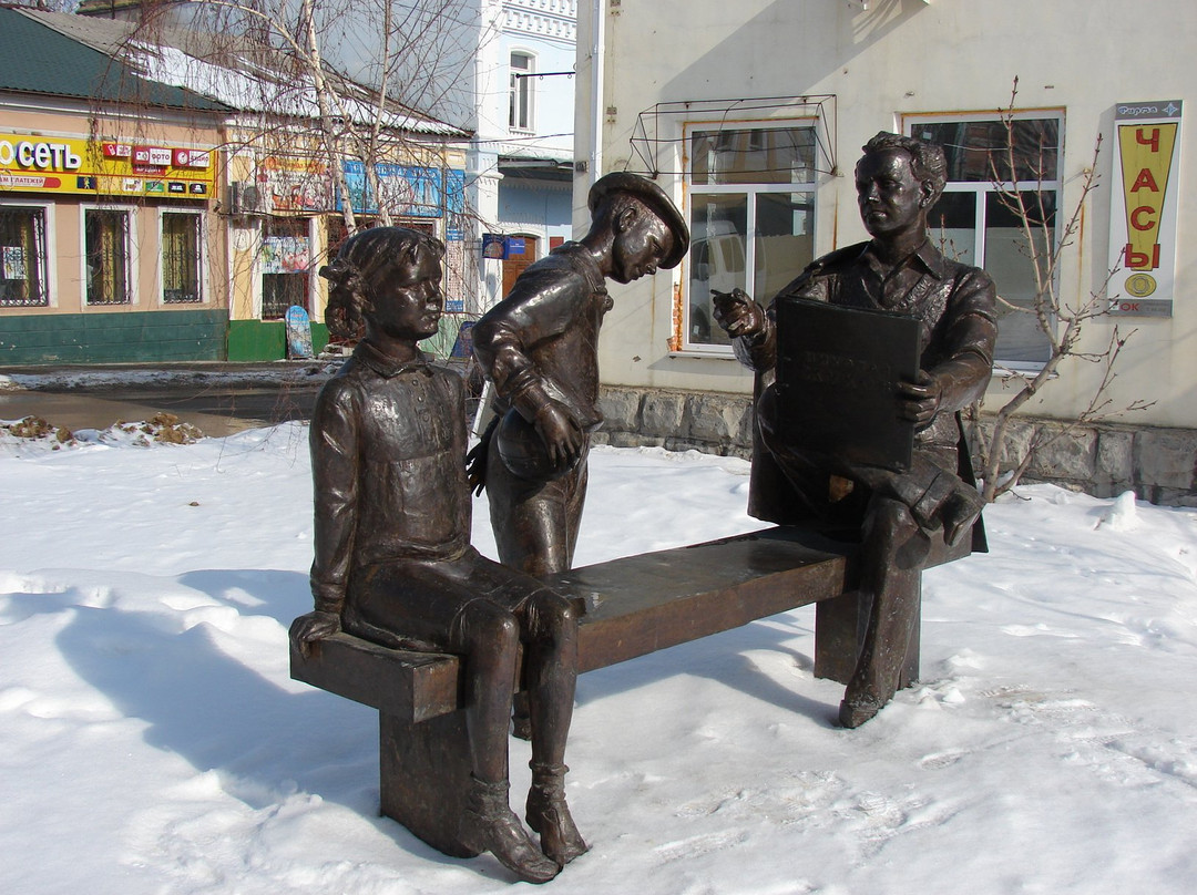 Monument to the Painter N.N. Zhukov-Yelets必去景点