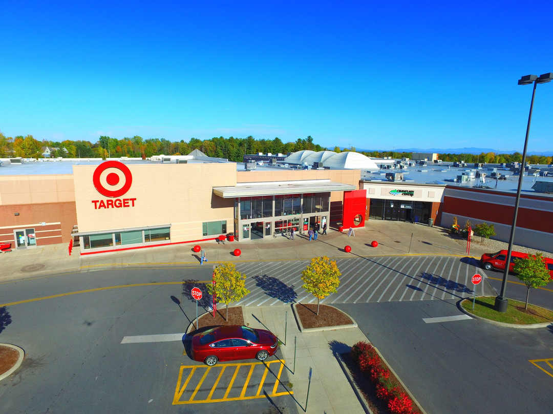 Champlain Centre Mall-Plattsburgh必去景点