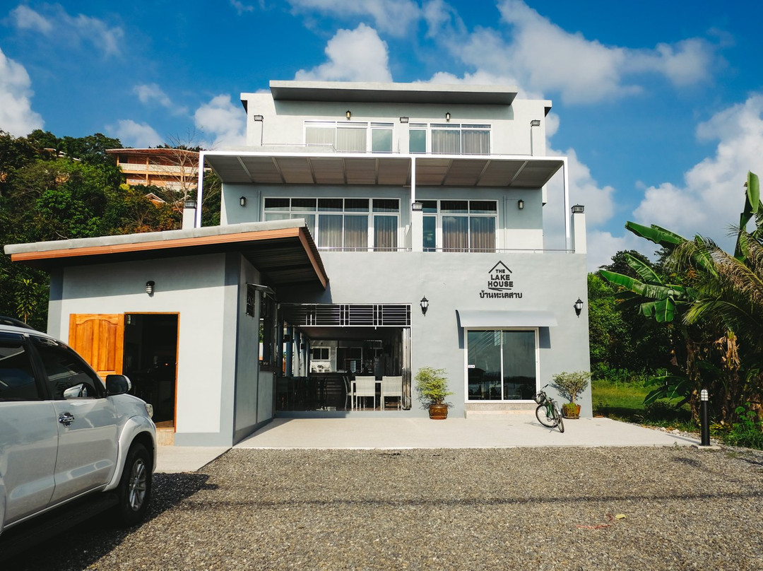 The Lake House主图