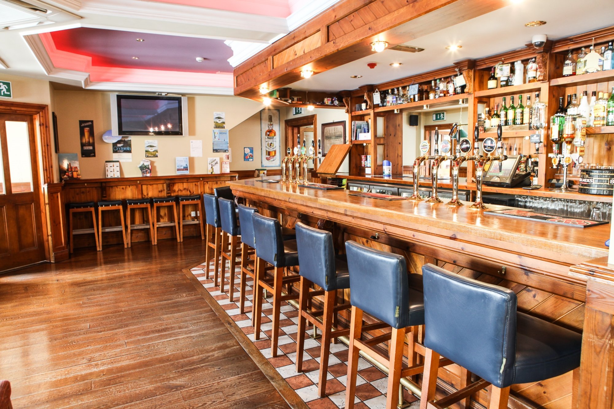 The Schooner Tavern-官方