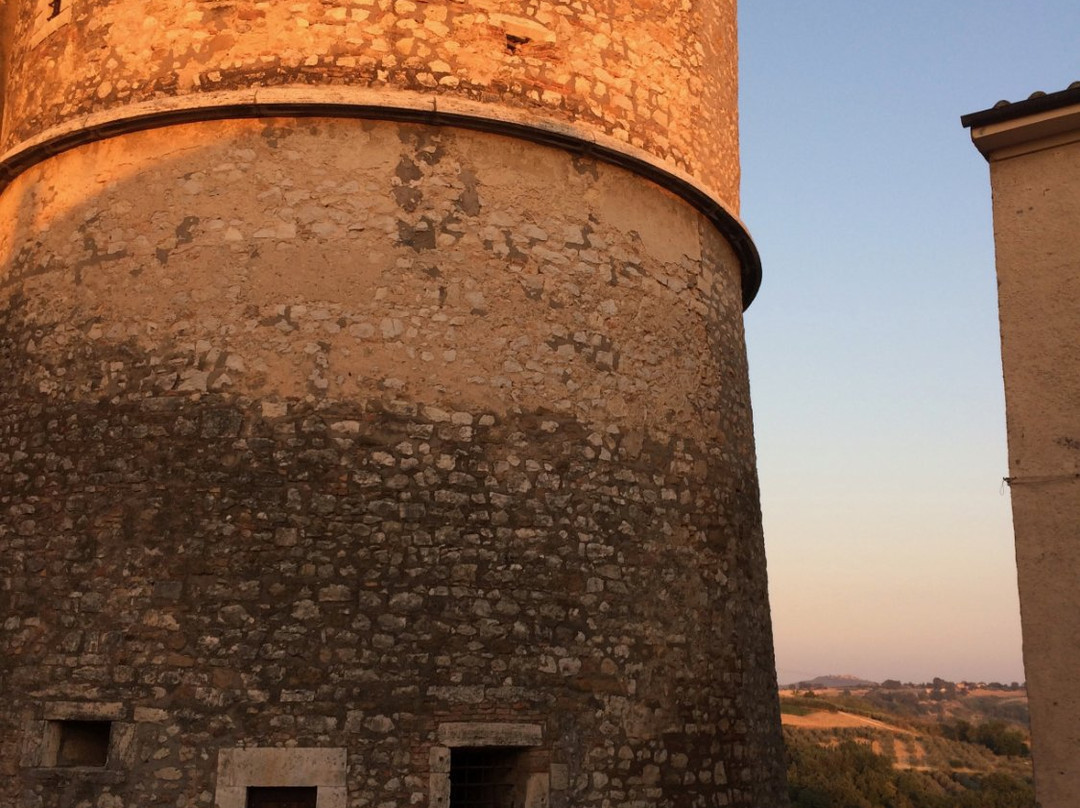 Castello d'Alviano景点图片