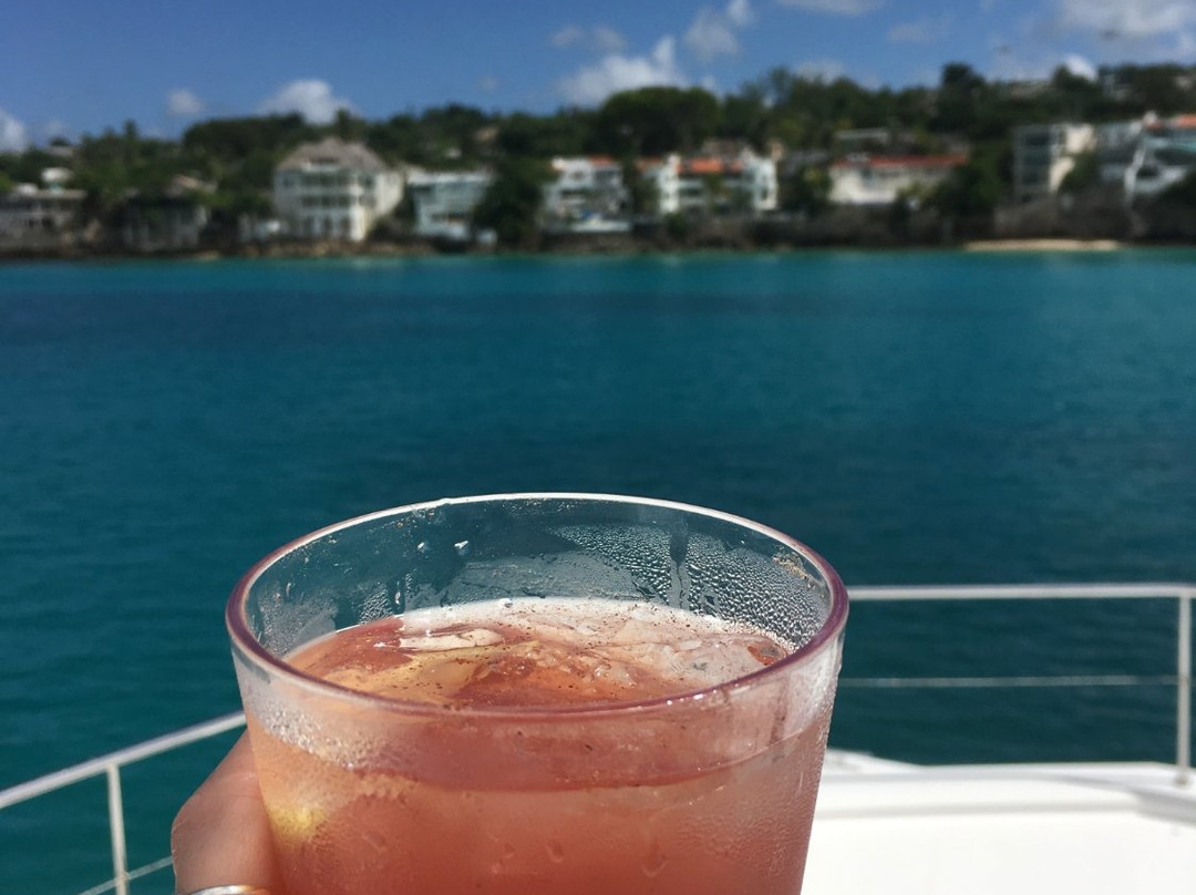 Tide Dancer Luxury Charters-布里奇顿必去景点