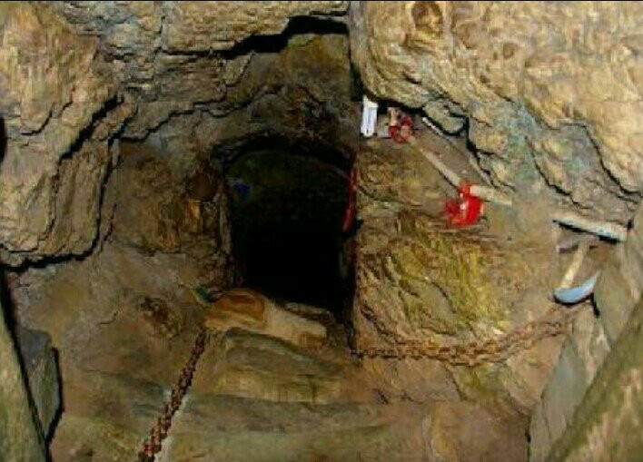 Patal Bhuvaneshwar Cave Temple景点图片