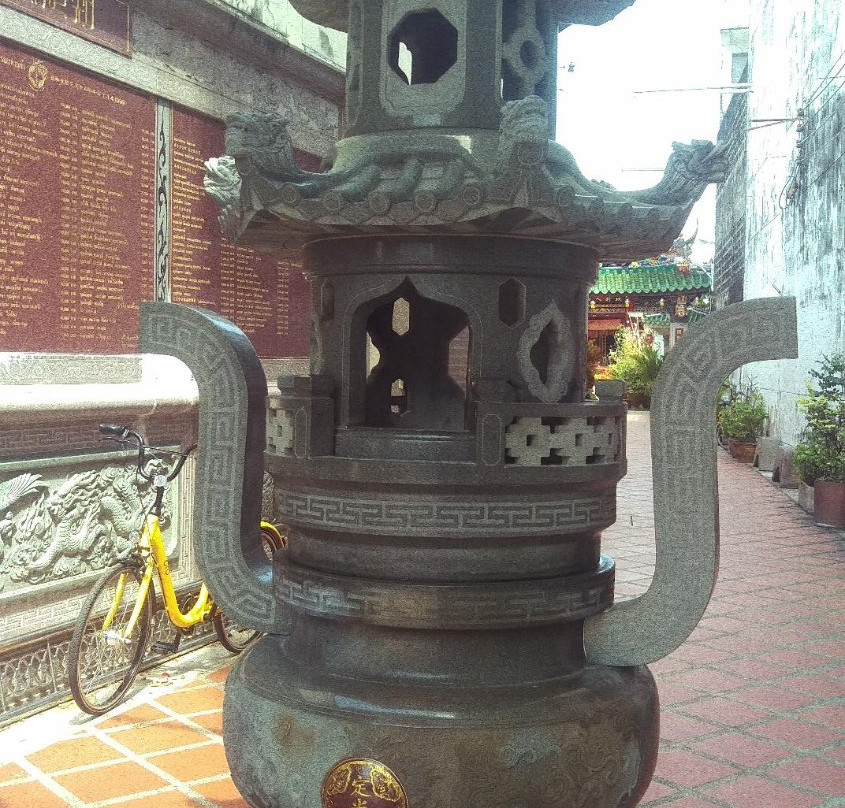Sangtham Shrine-Talat Yai必去景点