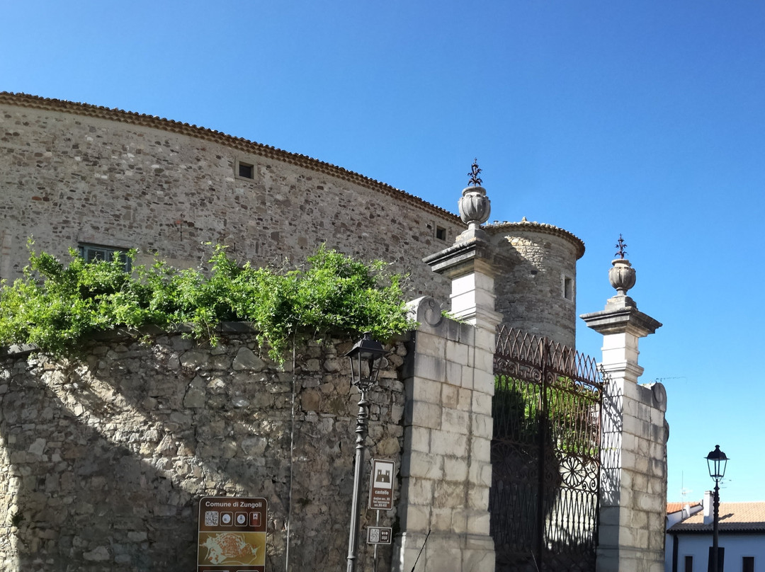 Castello dei Susanna di Zungoli景点图片