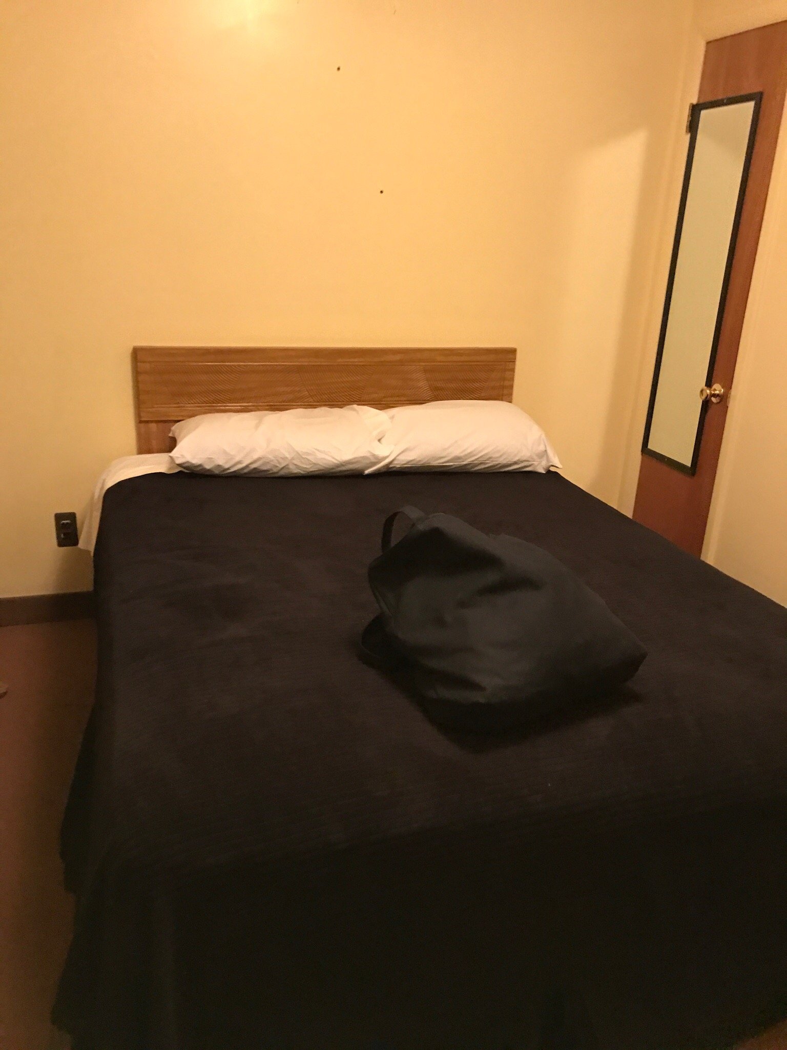 Morton's Hotel-官方