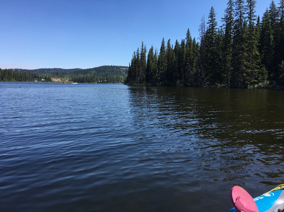 Lac le Jeune景点图片