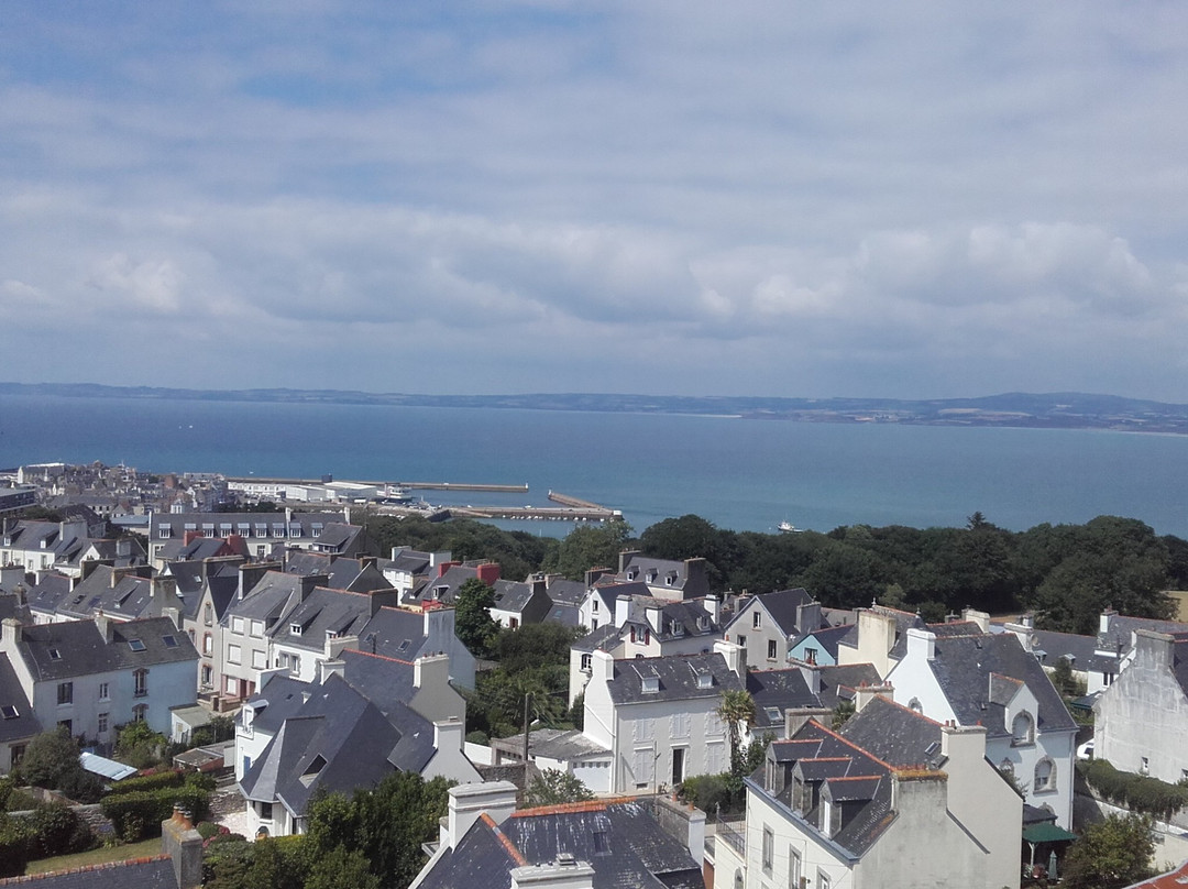 Église Saint Herle de Ploare景点图片