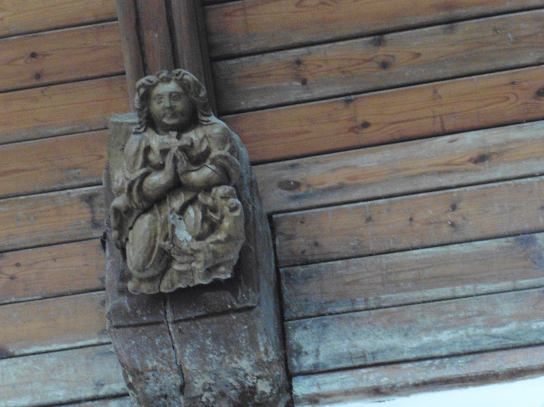Église St Pierre-Solre-le-Chateau必去景点
