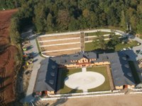 Stable Gostar-Jelenia Gora必去景点