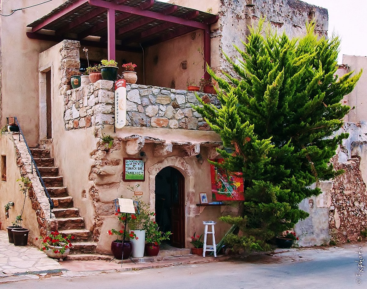 Porfyrousa Traditional Hotel-官方