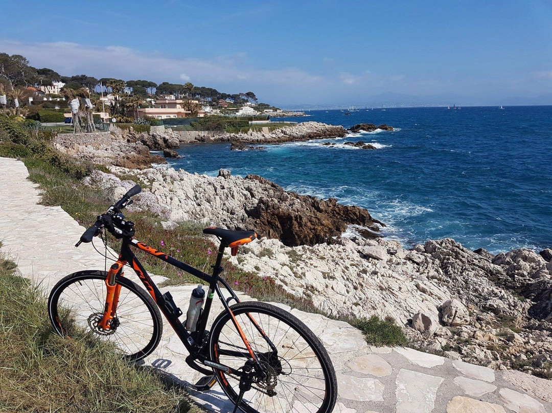 Booking Bikes Antibes-若安乐松必去景点