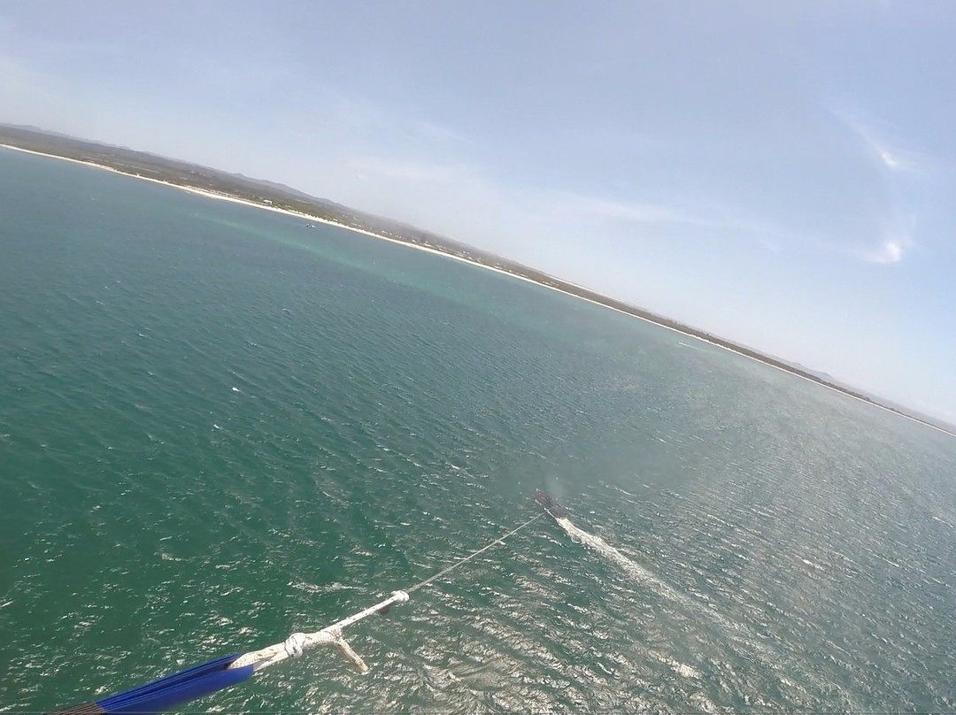 Port Stephens Parasailing景点图片