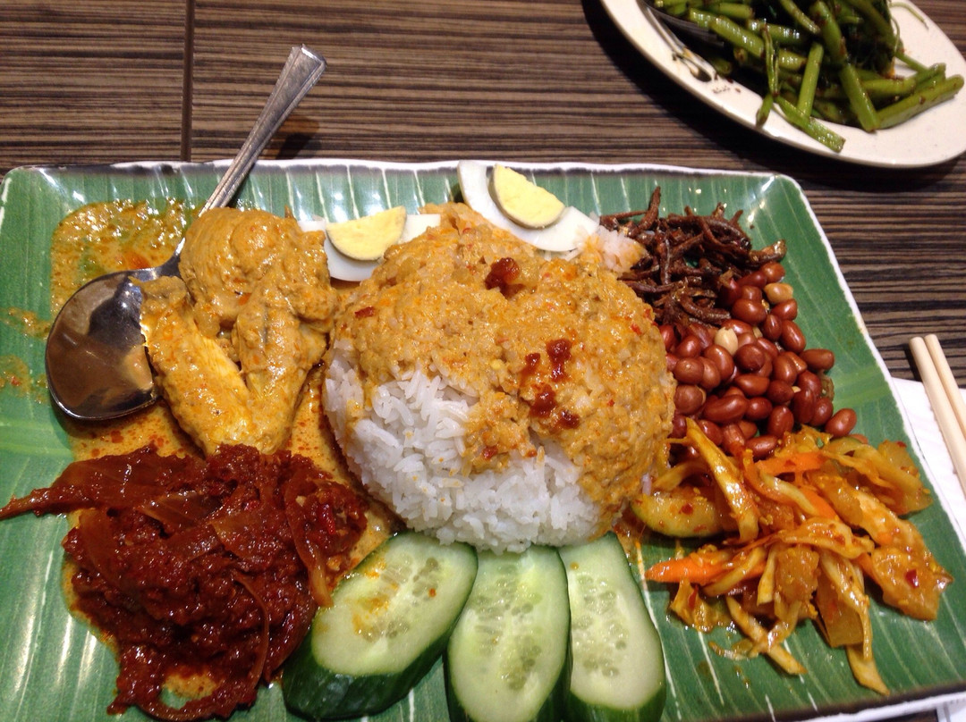 C & R Cafe Restaurant