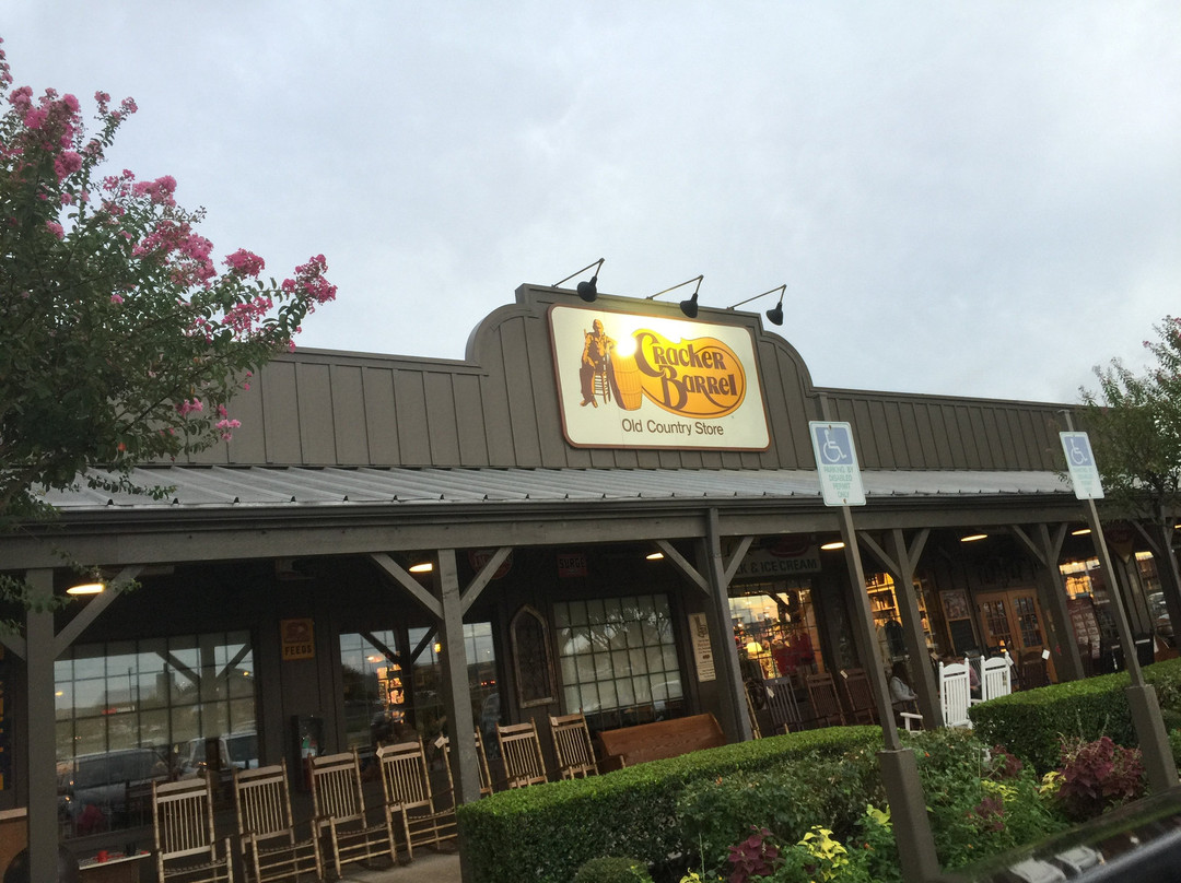 Greenville餐馆和美食-Cracker Barrel Old Country Store