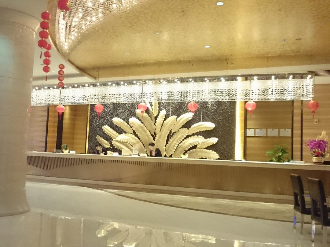 爱乐皇冠假日酒店主图