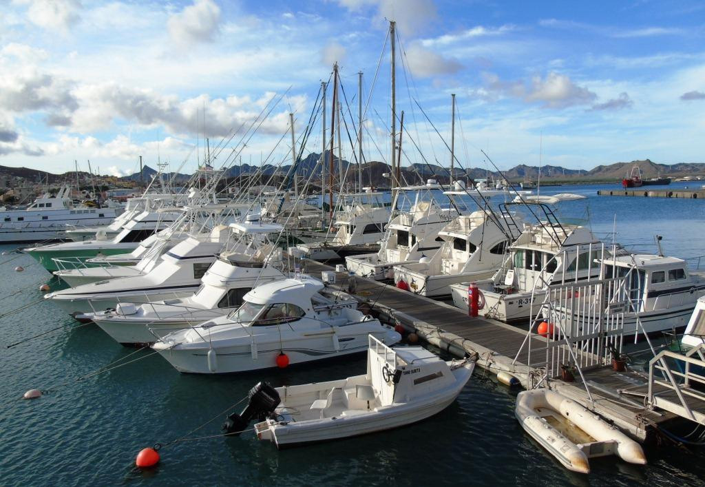 Cabo Verde Fishing Center-明德卢必去景点