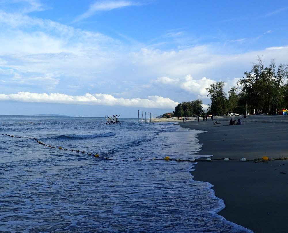 Teluk Kalong Beach景点图片