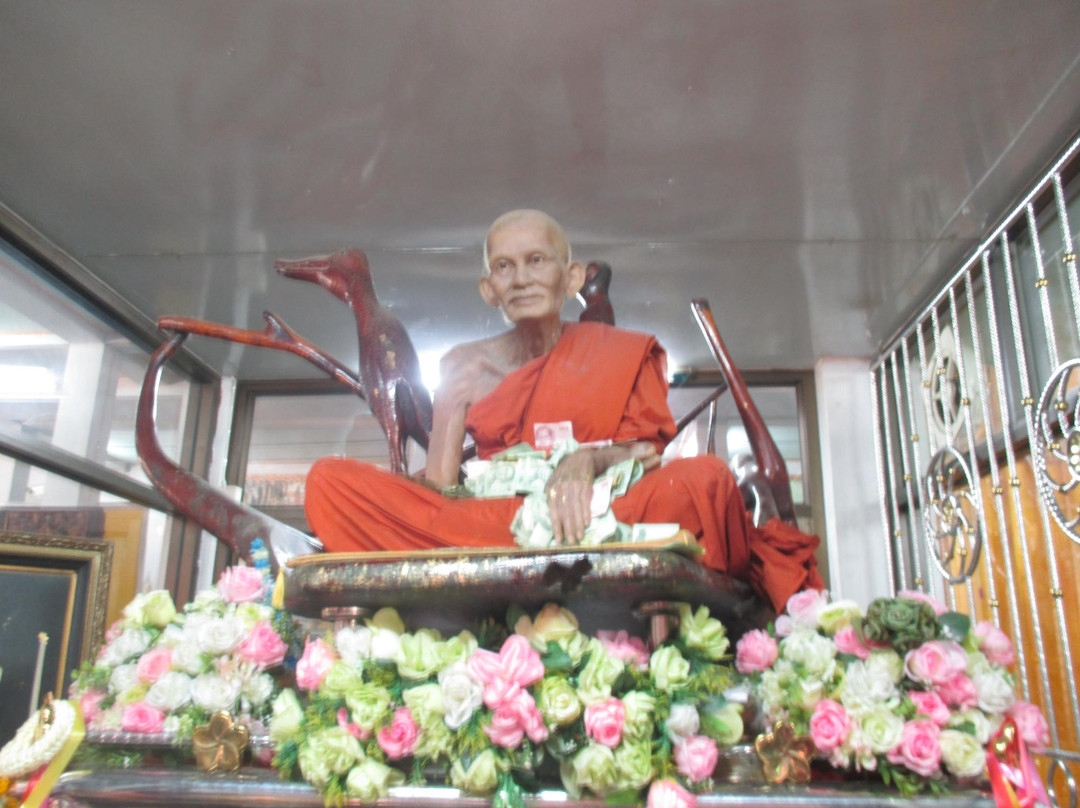 Wat Pak Khlong Makham Thao-越信必去景点