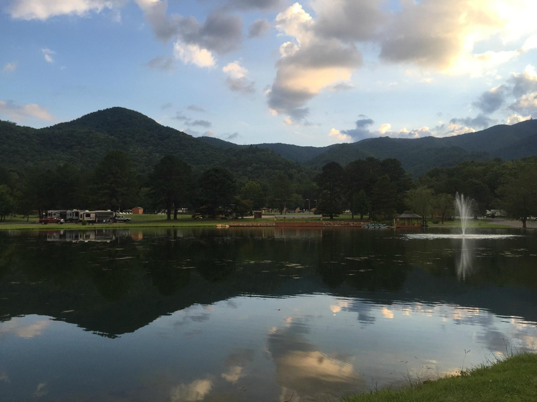 Hiawassee KOA Holiday