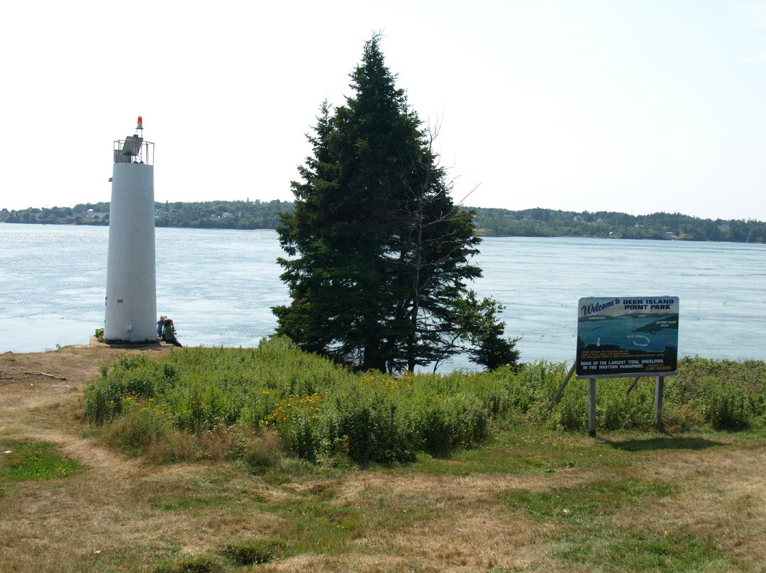 Deer Island Point Lighthouse景点图片