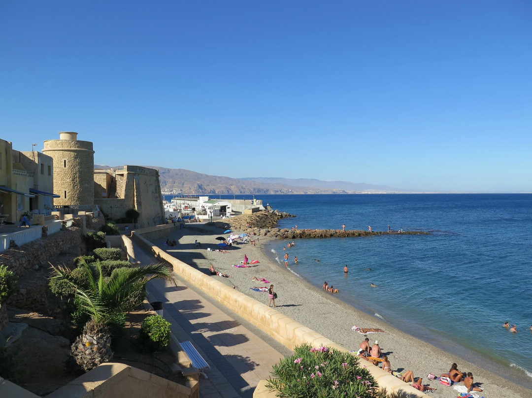 滨海罗克塔斯旅游景点-Castillo de Santa Ana