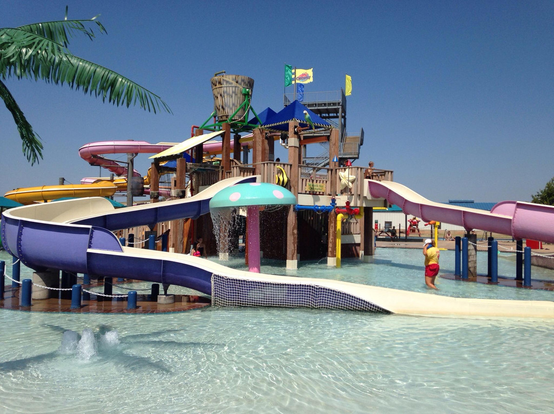 Castaway Cove Waterpark景点图片