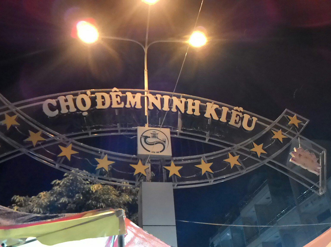 Ninh Kieu Night Market-Ninh Kieu必去景点