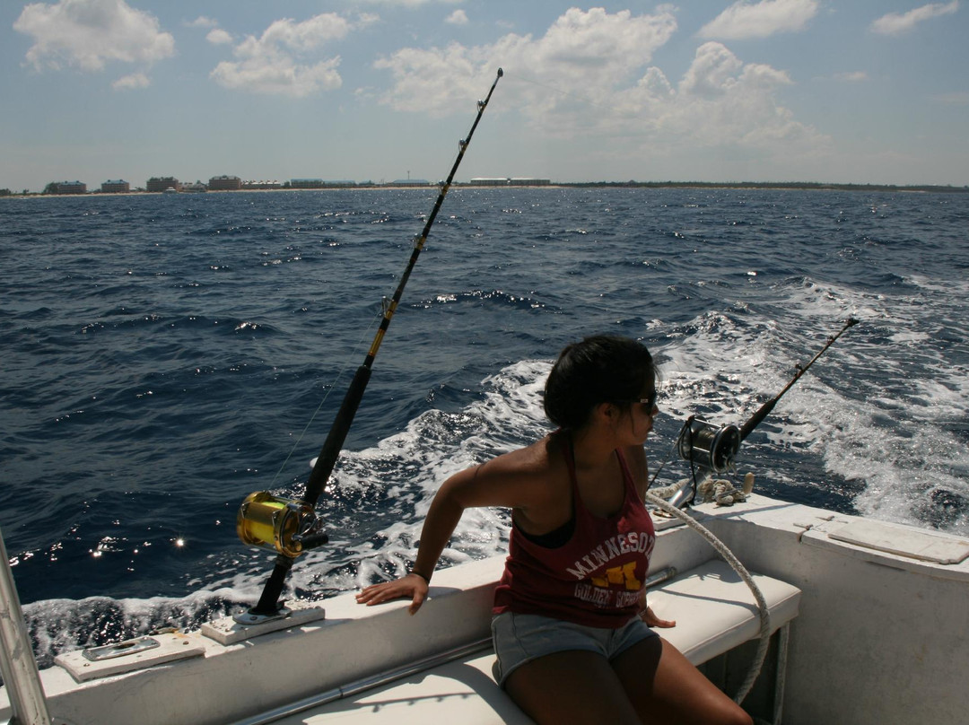 Capt Herman's East Side Fish Fry Charters-East End必去景点