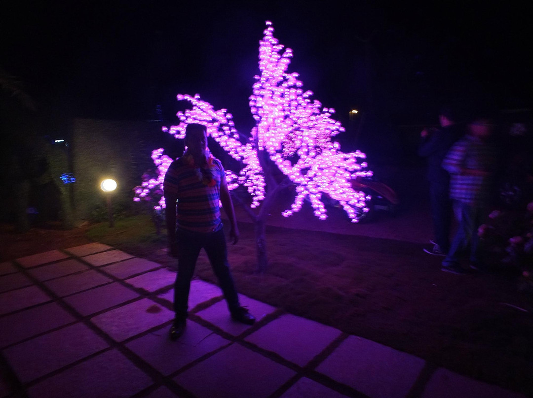 Champions Beach Club-卡维洛辛必去景点