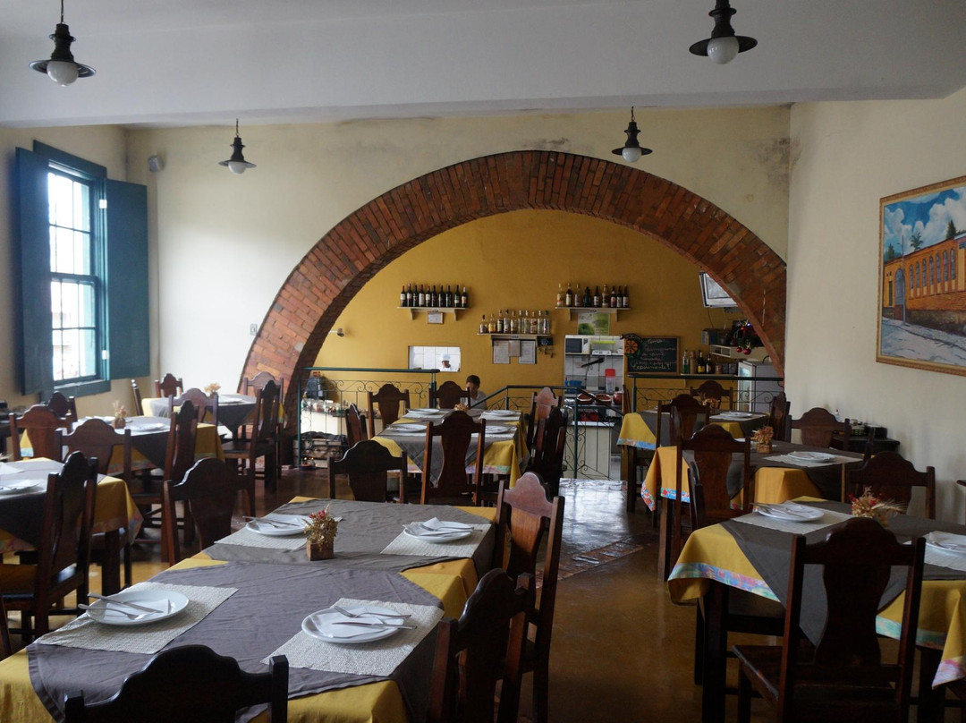 Refugio Massas e Caldos