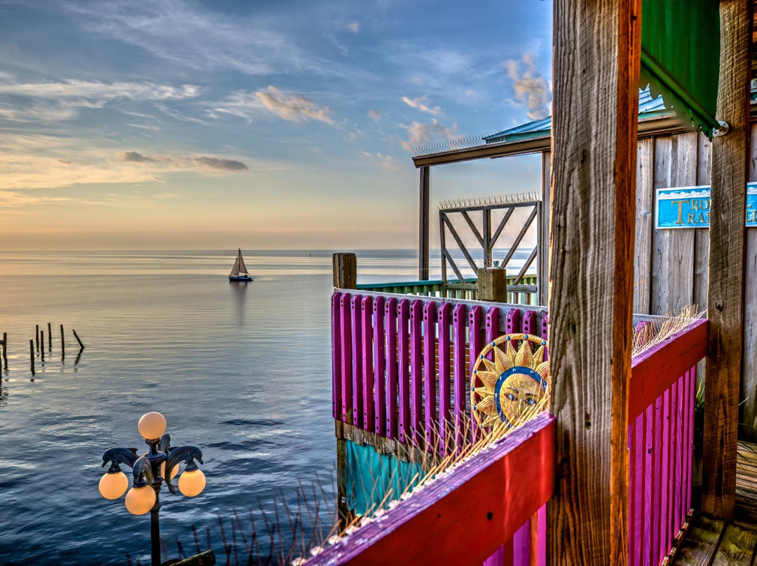 Cedar Key Harbour Master Suites