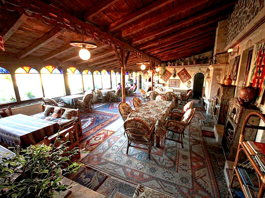 Pacha Cave House