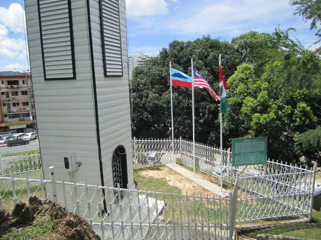 艾京生钟楼-亚庇必去景点