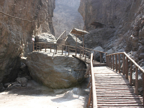 门头沟京西十八潭-北京市必去景点