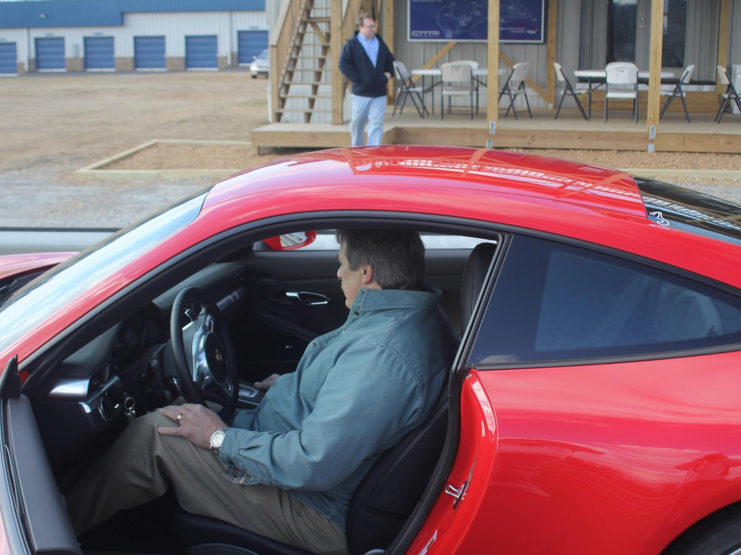 Velocity Motorsports-道森维尔必去景点