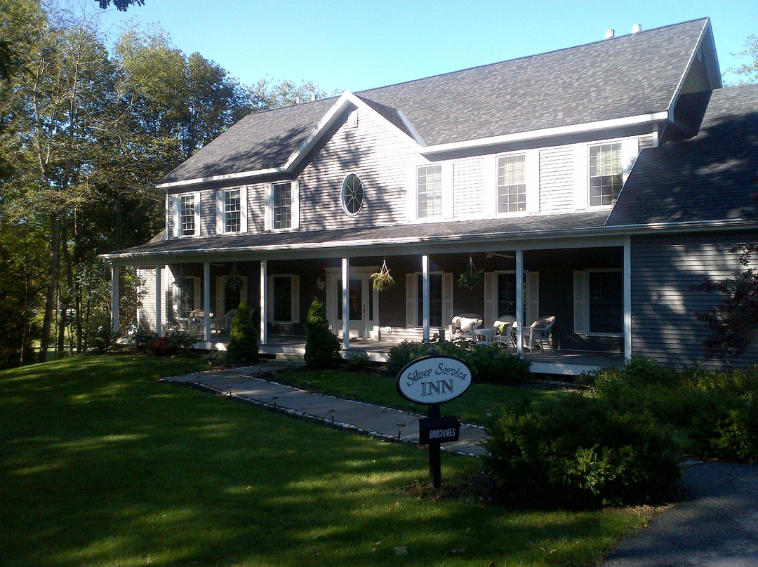 Silver Service Inn Bed & Breakfast