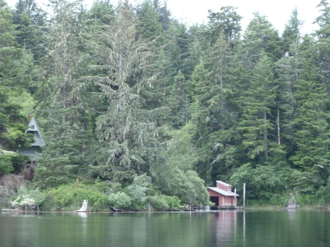 Lakeshore Lodge主图