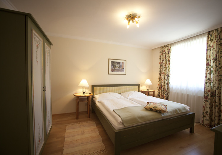 Appartements & Zimmer Almhof主图