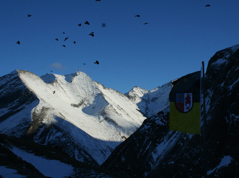 Enzingerboden酒店住宿-Krefelder Hutte